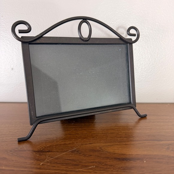 Fetco Home Decor Other - Fetco Home Decor 4x6 Picture Frame Bronze Metal Scroll Tabletop Easel
